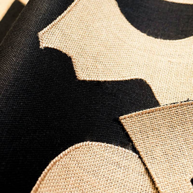 RM 1111 01 - Un raffinement brut 